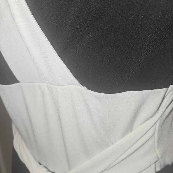 Le Chateau Two-Tone Black and White Midi Dress - Picture 3 of 8